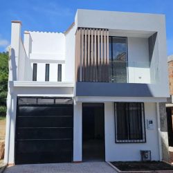 CASA EN LA VILLA OLIMPICA