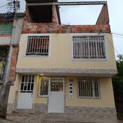 Apartamento 2 piso parte Alta Jose Antonio Galan